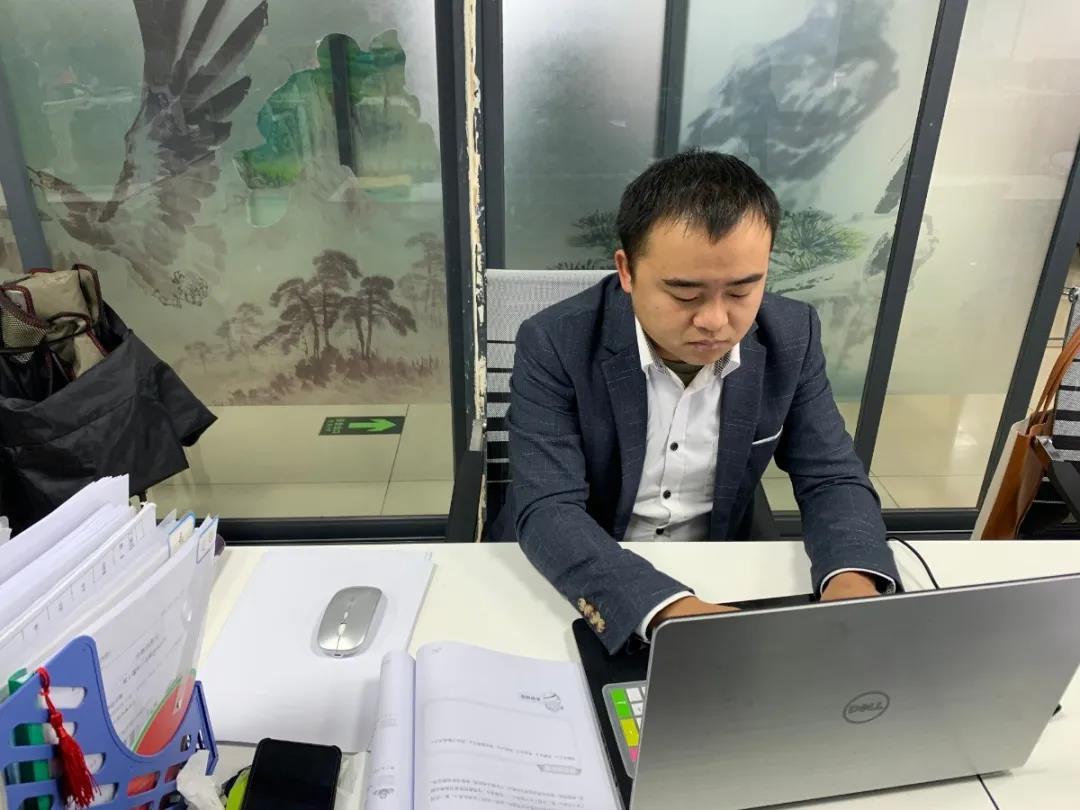 教知識更教方法——跟著陳老師，數(shù)學(xué)輕松拿下